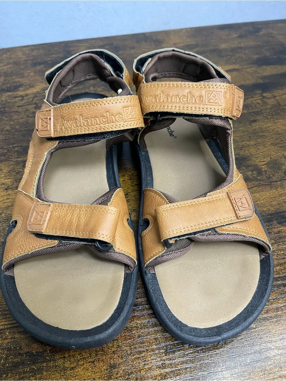 Avalanche Men's Solid Brown/Black Sandals Hook & Loop Strap Logo Accents Sz 8